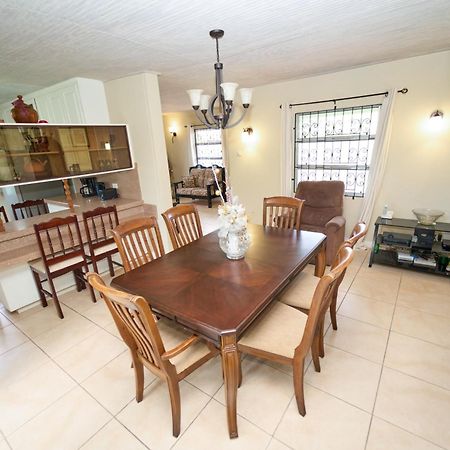 ברידג'טאון Spacious 3-Bedroom Home - Regency Park מראה חיצוני תמונה