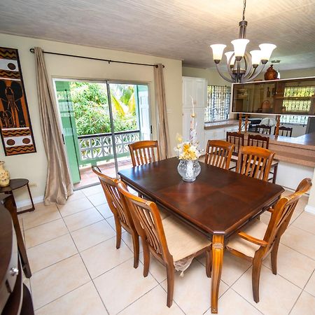 ברידג'טאון Spacious 3-Bedroom Home - Regency Park מראה חיצוני תמונה