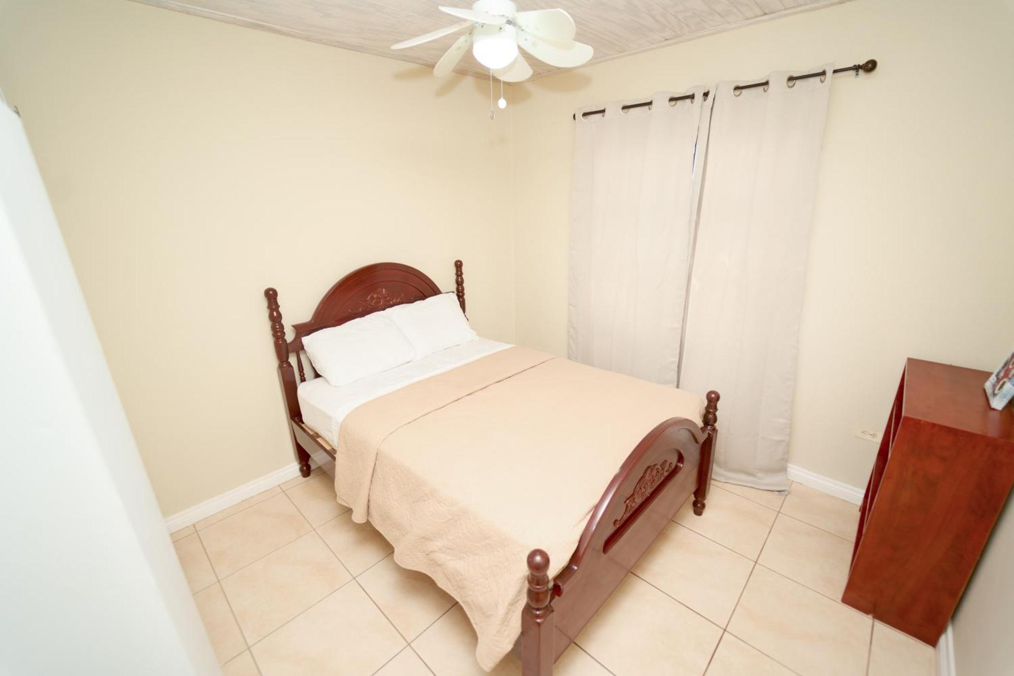 ברידג'טאון Spacious 3-Bedroom Home - Regency Park מראה חיצוני תמונה
